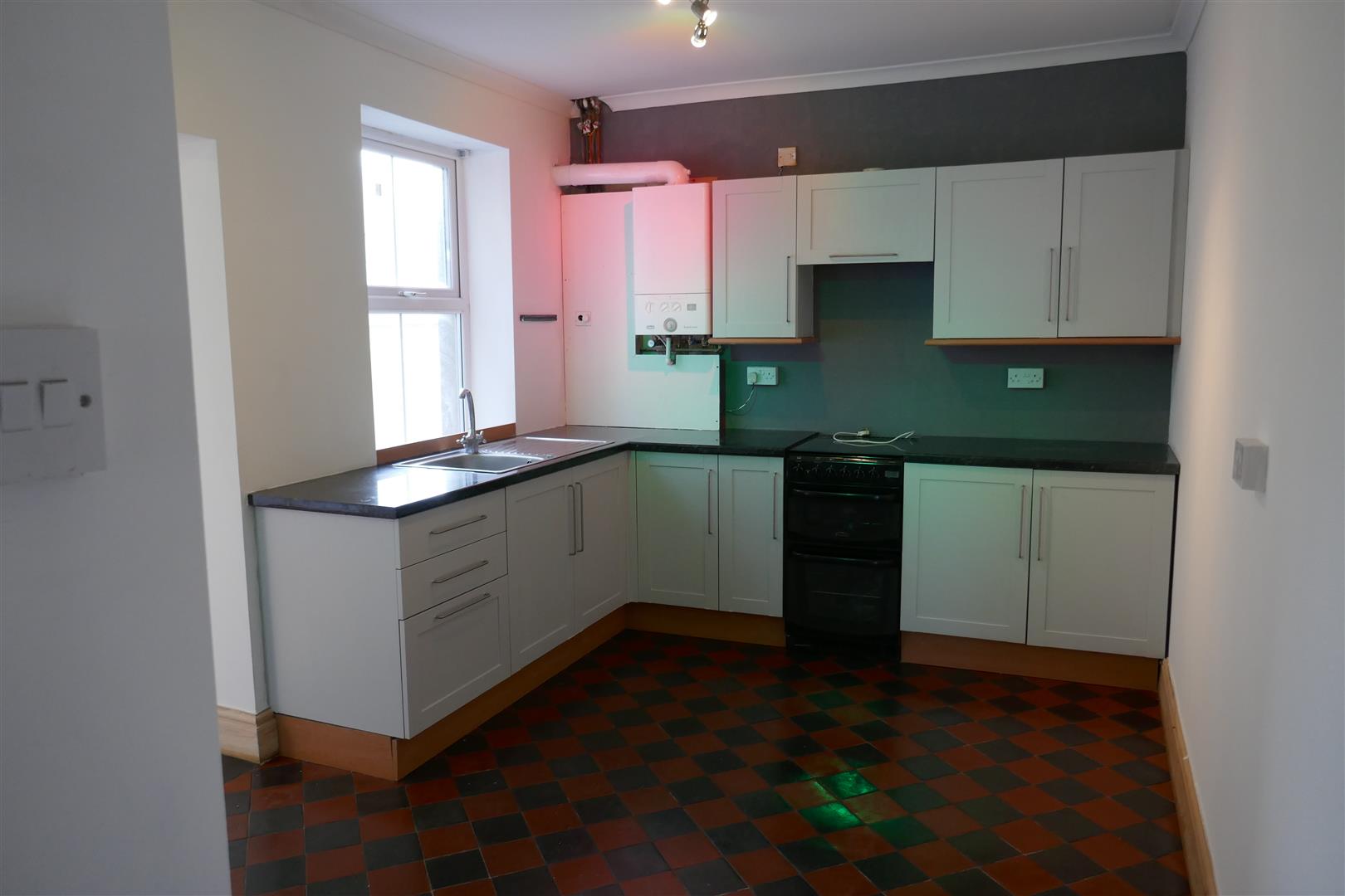 KITCHEN/BREAKFAST ROOM